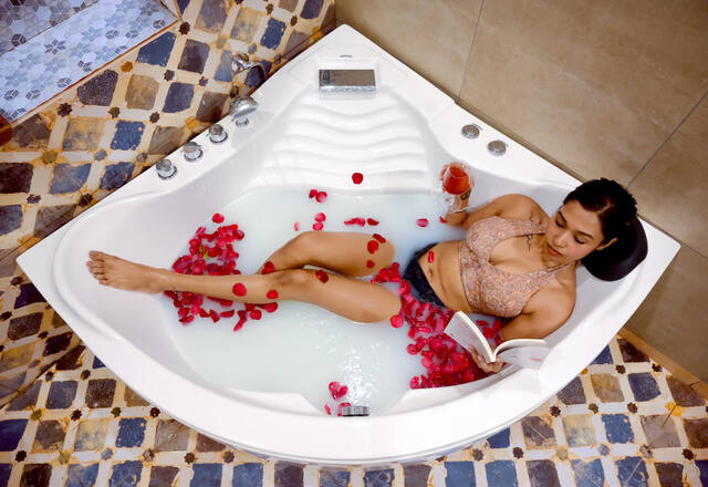 Luxury Portuguese 4 BHK Private Pool Villa photo 5