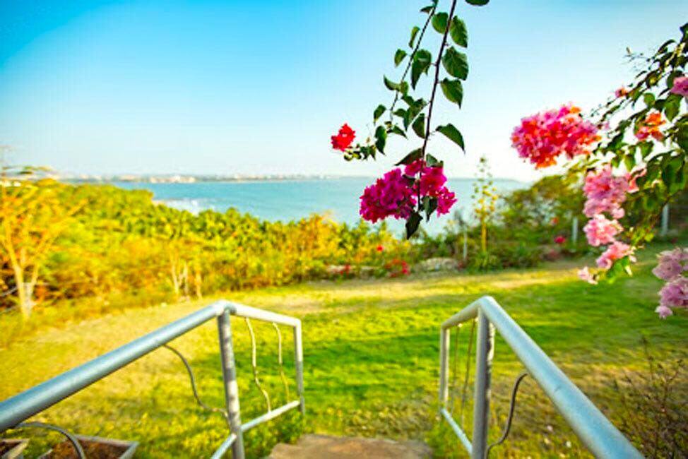 Luxury Beach 4 BHK Private Pool Villa photo 1