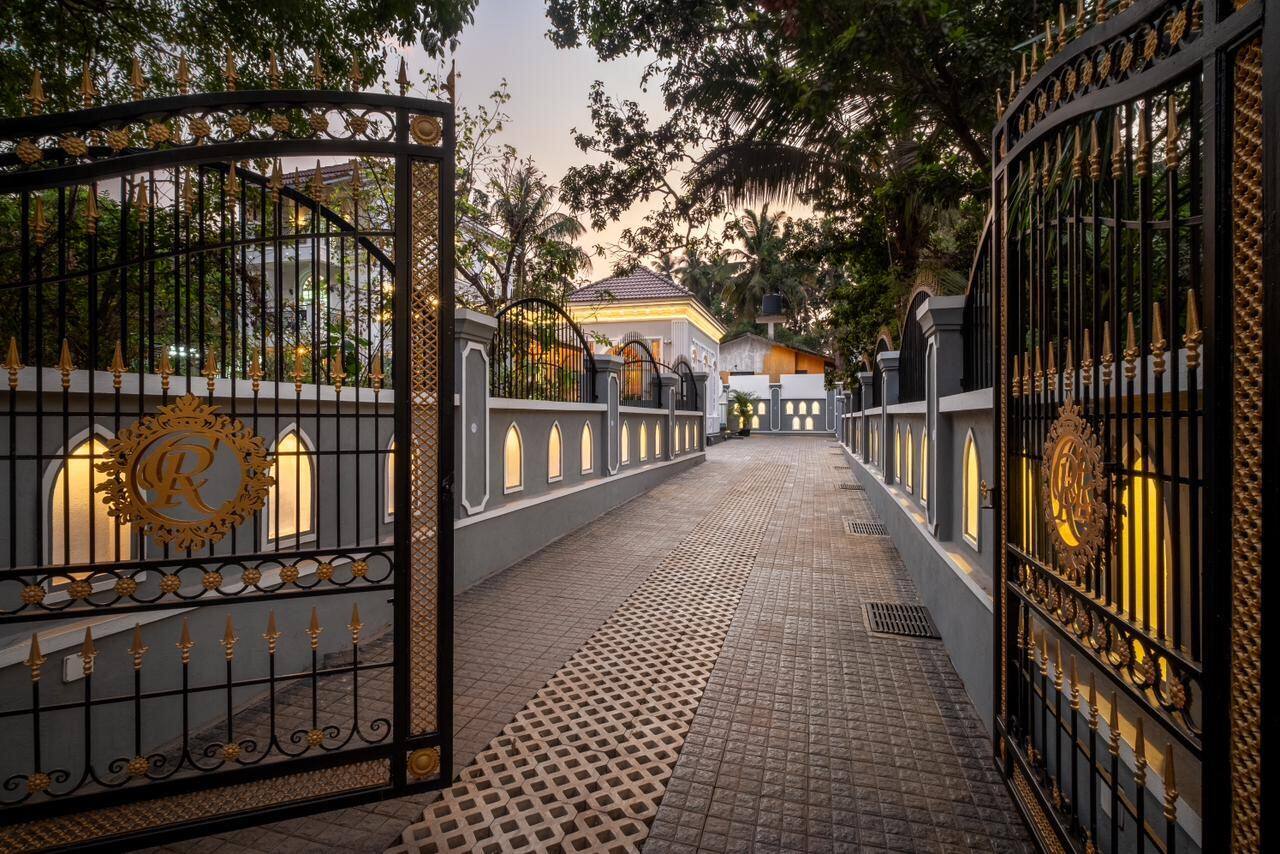 Ultra Luxury 5 BHK Private Pool Villa photo 1