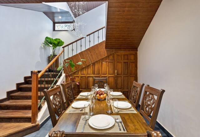 6 BHK Villa