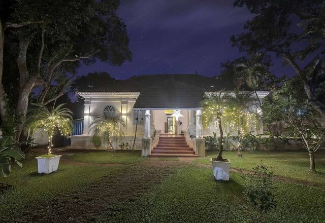 Ultra Luxury Beachfront 6 BHK Mansion photo 3