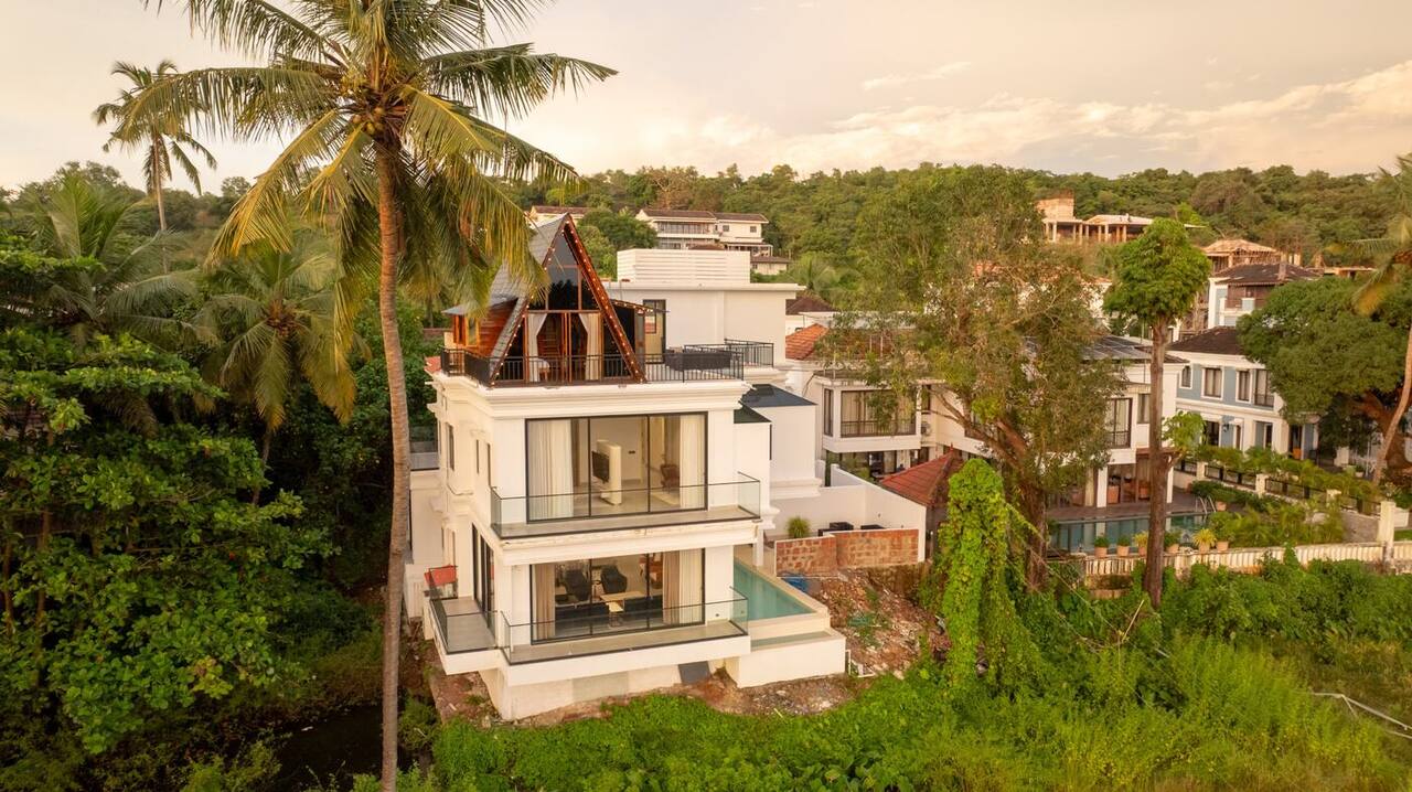 6 BHK Villa photo 1