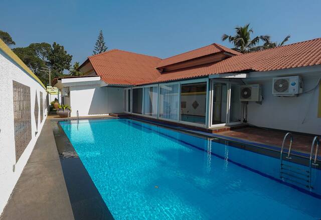 10 BHK Villa photo 4