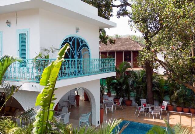 10 BHK Villa