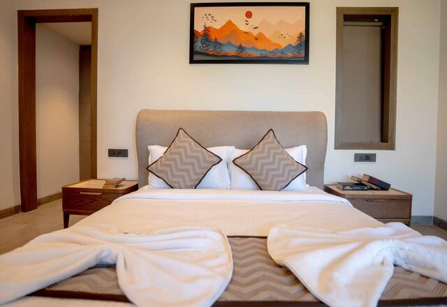 42 BHK Villa photo 4